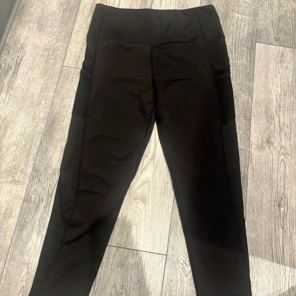 Womens Black Capris Leggings Yoga Pants Plus Size 2X Mesh on Sides Solid Plain‎